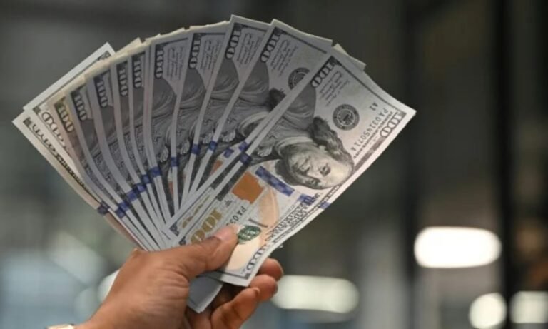 Dollar Plunges, Global Markets Reel Amid Intensifying US-China Trade Tensions